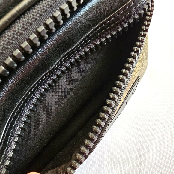 Coach - Unisex Belt Bag / Fanny Pack - Picture 6 of 16